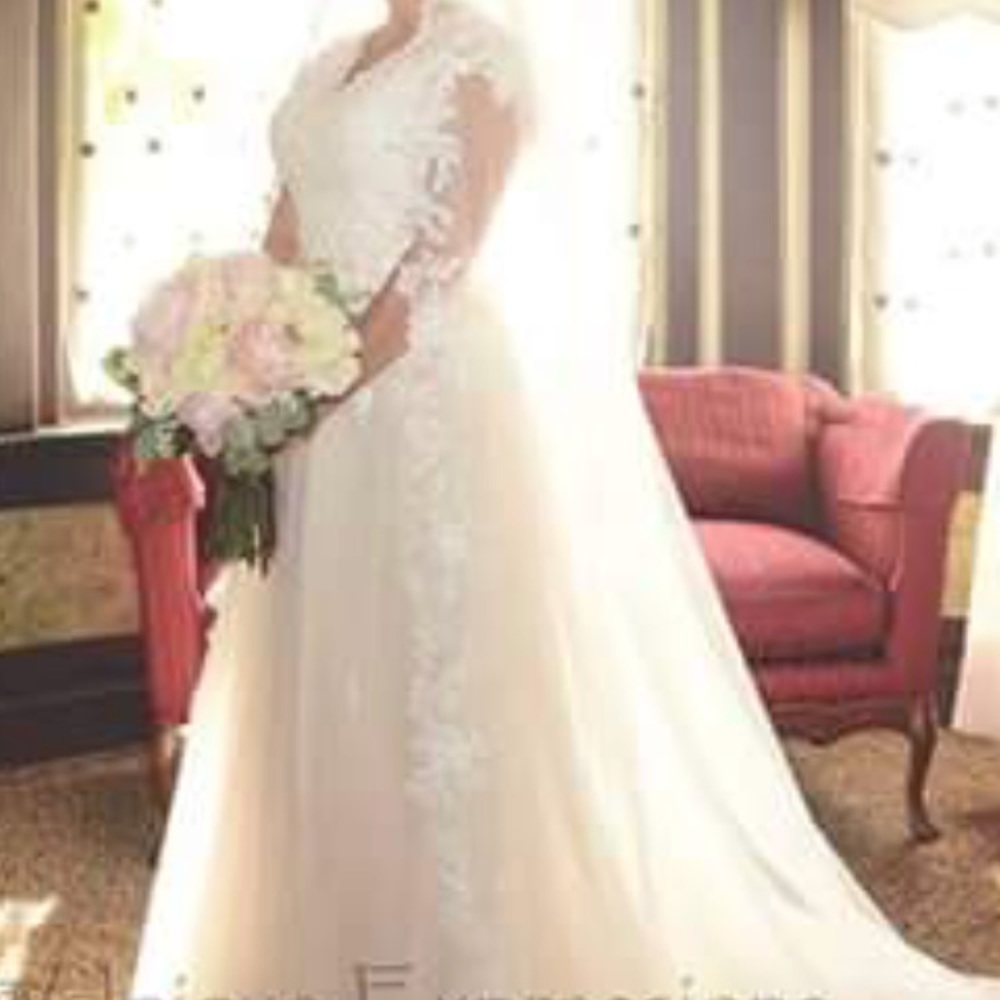 Gorgeous Wedding Dress!